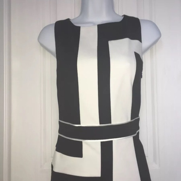 NWT White House Black Market colorblock top sz 4 - Picture 2 of 3